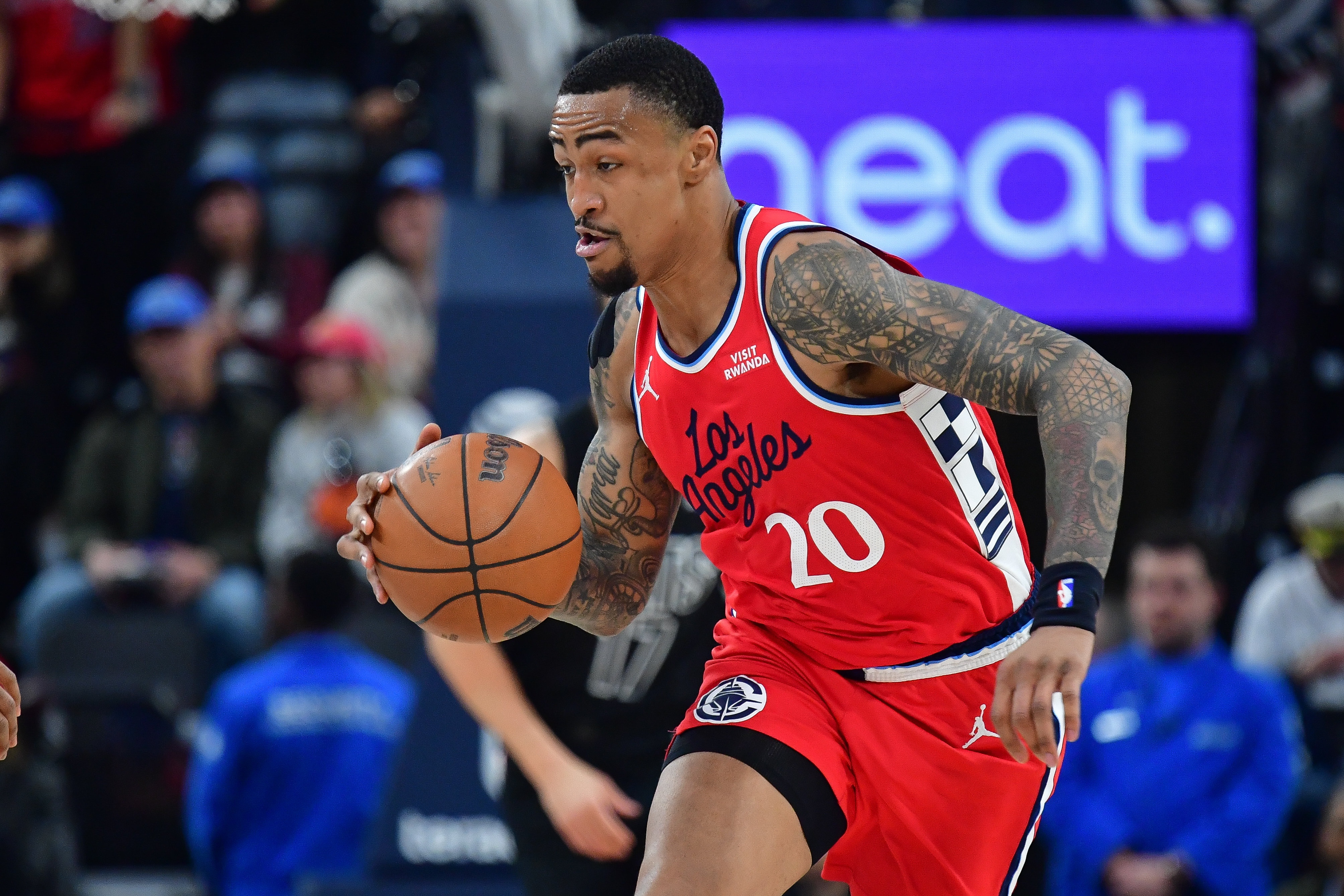 空间型4号位！科林斯近10场场均16.7分 投篮命中率67% 三分62%