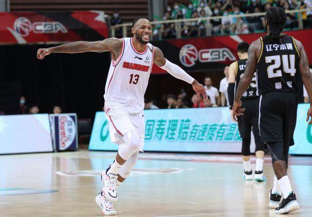 华体会官网-CBA为何选择全华班开场？本土球员或迎来全面爆发